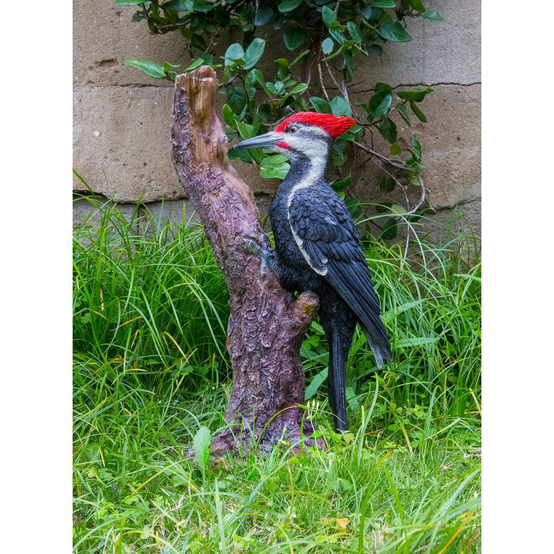 Hi-Line Gift 15.55-in Pileated Woodpecker On A Tree Trunk Garden Statue Outdoor Decor
