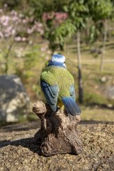 Hi-Line Gift 5.31-in Motion Activated Singing Bird Blue Tit On Stump Outdoor Decor slide 2 of 7