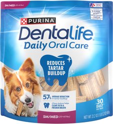DentaLife Daily Oral Care Chicken Flavor Small/Medium Adult Dental Dog Treats, 30 count pouch