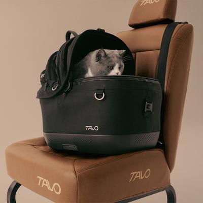 Show full view: Tavo Pets Maeve iso Dog & Cat Car Seat, Onyx, iso5x slide 3 of 11