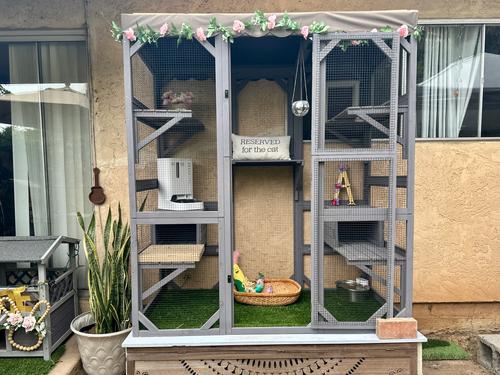 Show full view: Aivituvin AIR37 Walk-In Outdoor Cat House, Gray, Medium slide 9 of 12