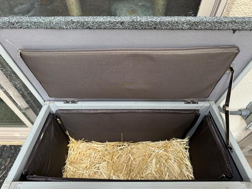 Show full view: Aivituvin Insulated for Feral Cats Cat House slide 8 of 12