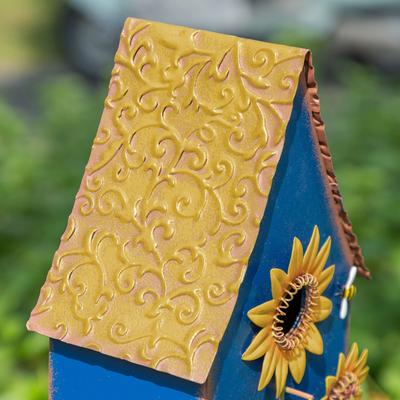 Show full view: Glitzhome Metal Sunflower Decorative Garden Birdhouse with Stake slide 6 of 9