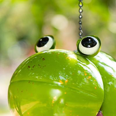 Show full view: Glitzhome Metal Glossy Frog Outdoor Garden Bird House slide 5 of 8
