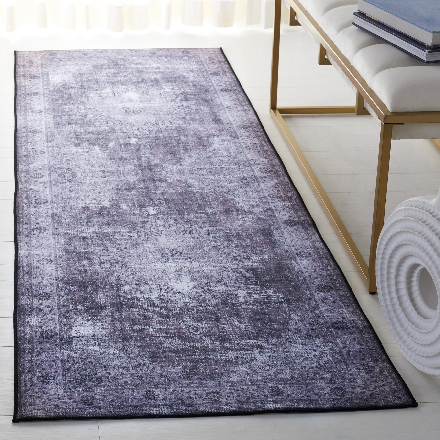 SAFAVIEH Tucson Traditional Machine Washable Runner Rug, Black/Gray, 2.5 x 6-ft