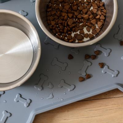 Show full view: Park Life Designs Olso Feeding Dog Tray, Grey, Medium slide 4 of 7