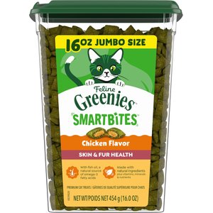 Greenies Feline SmartBites Healthy Skin & Fur Natural Chicken Flavor Soft & Crunchy Adult Cat Treats, 16-oz tub
