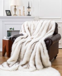 HappyCare Textiles Elegant Faux Fur Family Throw with Your Pet Members Dog Blanket, White, 60 x 80-in