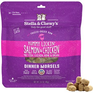 Stella & Chewy's Yummy Lickin' Salmon & Chicken Dinner Morsels Freeze-Dried Raw Cat Food, 3.5-oz bag