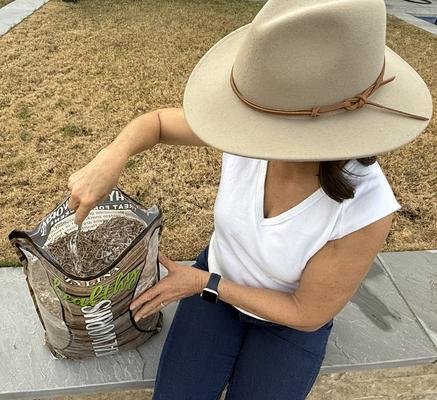 Show full view: Zylina Healthy Mealworm Chicken Supplement with Probiotic Additive, 5-lb bag, 1 count slide 5 of 9