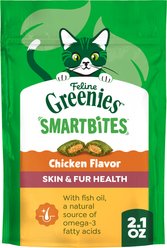 Greenies Feline SmartBites Healthy Skin & Fur Natural Chicken Flavor Soft & Crunchy Adult Cat Treats, 2.1-oz bag