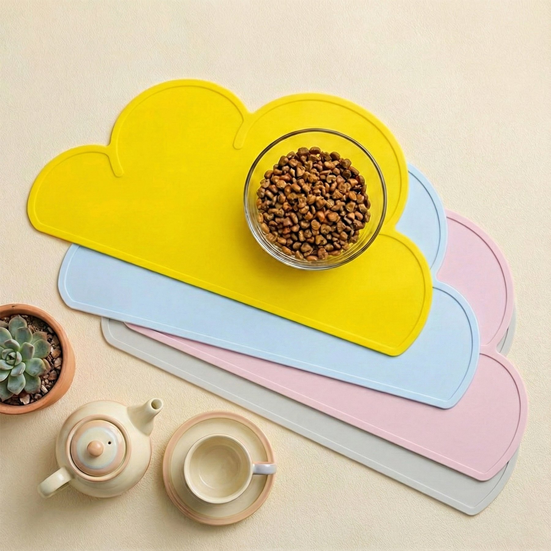 Happy & Polly Cloud Shaped Cat & Dog Food Mat Set, 4 count