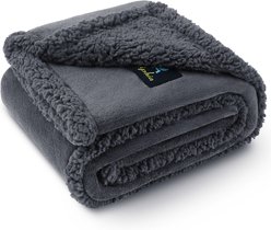 Luciphia Fluffy Waterproof Dog Blanket, Gray, 40 x 28-in