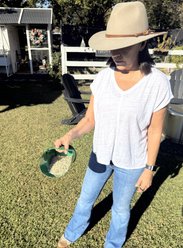 Zylina Powder Coated Chicken Metal Scoop, 3-lb, Green slide 2 of 9