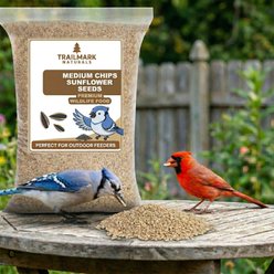 Trailmark Naturals Medium Sunflower Chips Bird Food, 15-lb box slide 2 of 7