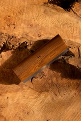 Horseware Signature Shedding Horse Comb, Wood & Natural Fibres