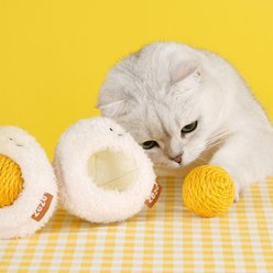 ZEZE Interactive Boiled Egg Catnip Scratcher Cat Toy with Detachable Sisal Ball, White
