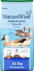 Nutrena NatureWise Nourishing Waterfowl 18% Protein Floating Bits Duck Food, 30-lb bag
