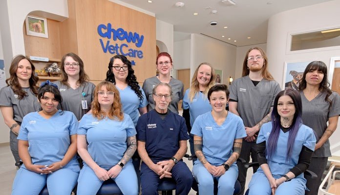 Group photo of the Chewy Vet Care Creekwalk veterinarian team