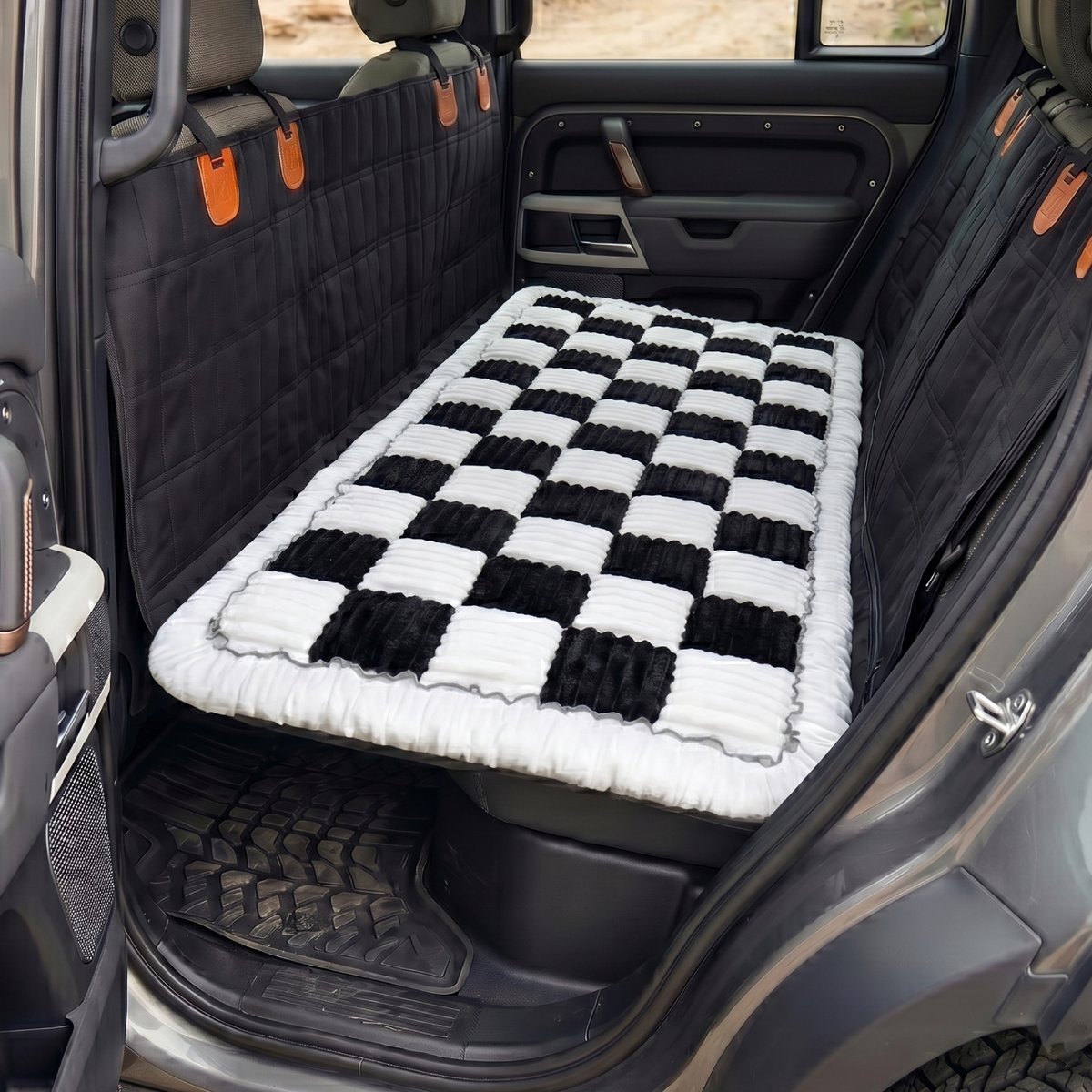 PETSPARX Non-Slip Mat Car Seat Protector Dog Bed, Medium, White/Black