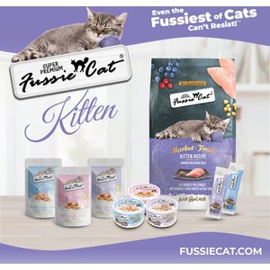 Fussie Cat Chicken Flavored in Goat Milk Puree Lickable Kitten & Cat Treats, 1-oz tube, 4 count