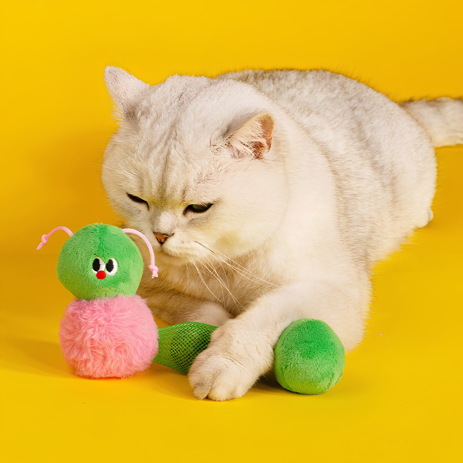ZEZE Mesh Teeth Cleaning Bite & Scratch Resistant Caterpillar Cat Ball Toy with Catnip, Green