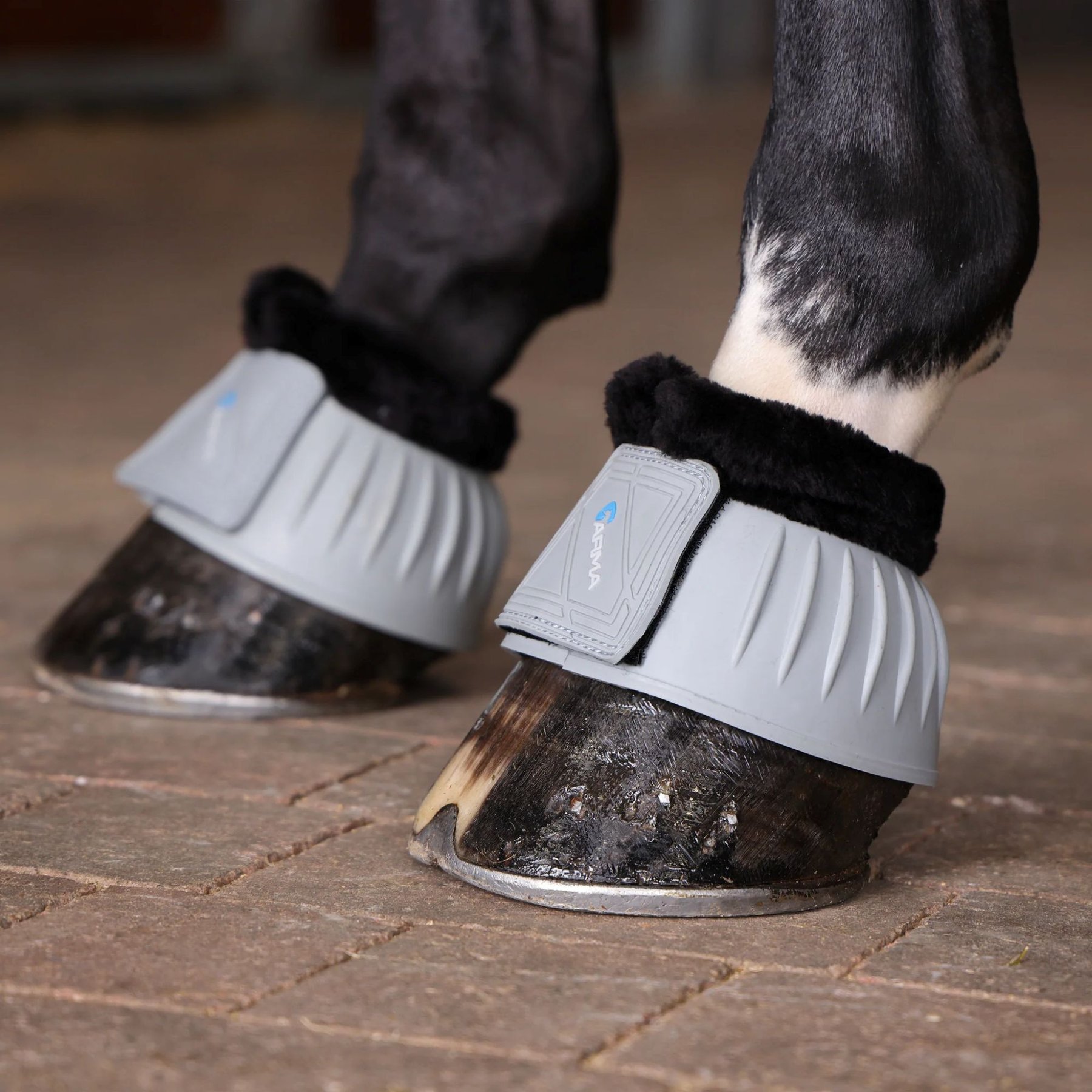 Shires Equestrian Products ARMA Fleece Topped Over Reach Horse Boots, Grey, Cob, 1 count