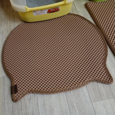 Show full view: Moonshuttle Headshaped Blackhole Litter Mat, Beige slide 6 of 11