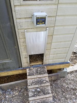 Show full view: My Favorite Chicken Coop Defender Gold Automatic Chicken Coop Door Opener slide 4 of 5
