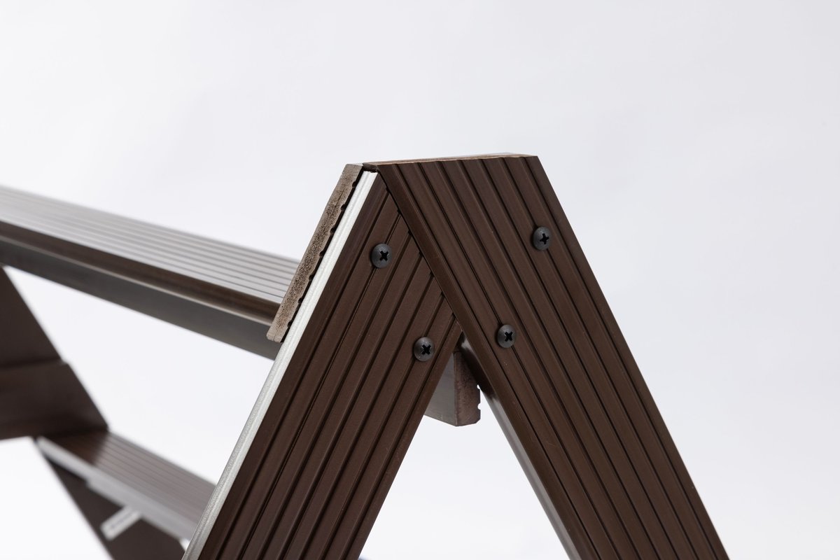 NEW AGE PET ECOFLEX Restful Roost AShape Chicken Roosting Bar, Walnut