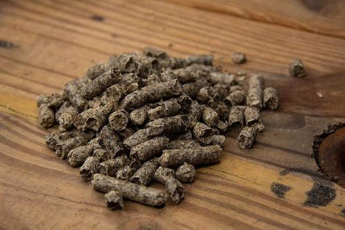 Show full view: New Country Organics Non-GMO Beet Pulp Pellets Horse Supplement, 40-lb bag slide 2 of 8