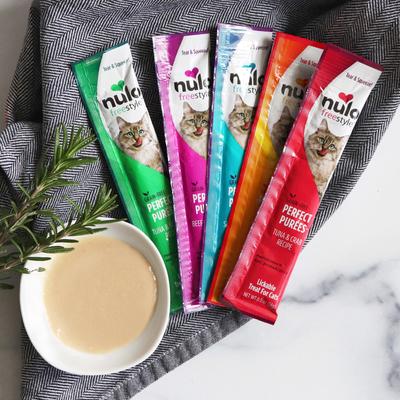 Show full view: Nulo Freestyle Perfect Purees Tuna & Crab Recipe Grain-Free Lickable Cat Treats, 0.5-oz, case of 48 slide 8 of 11