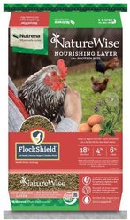 Nutrena NatureWise Nourishing Layer 18% Protein Bits Chicken Feed, 30-lb bag