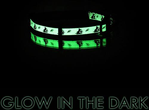 Show full view: Pawtitas Glow in the Dark Nylon Breakaway Cat Collar with Bell, Red, 7 to 11-in neck, 3/8-in wide slide 7 of 10