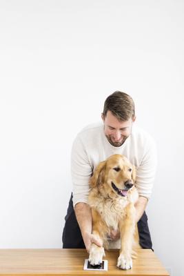 Show full view: Pearhead Pet Clean-Touch Ink Pad slide 5 of 10