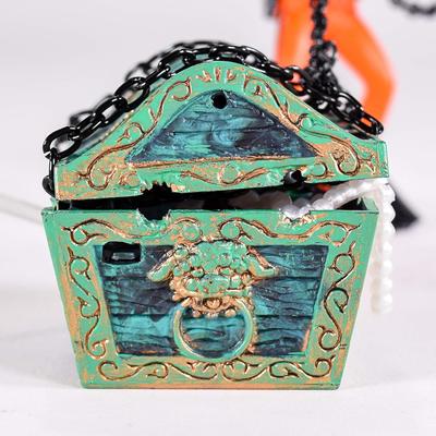 Show full view: Penn-Plax Treasure Diver Aquarium Ornament slide 5 of 9