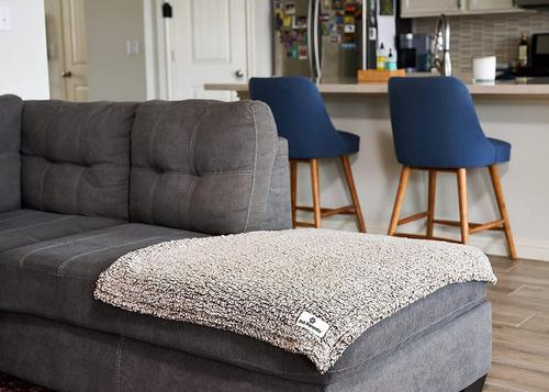 Show full view: Pet Parents Premium Cat, Puppy & Dog Blanket, Chocolate, Medium slide 9 of 12