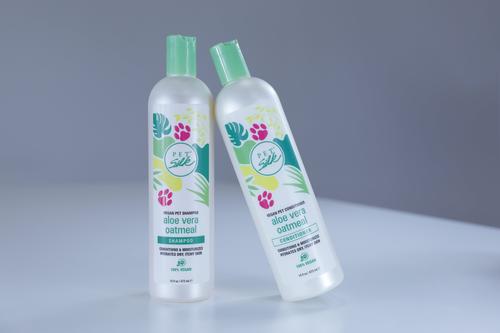 Show full view: Pet Silk Vegan Aloe Vera Oatmeal Dog & Cat Shampoo & Conditioner Kit, 16-fl oz bottle, 2 count slide 2 of 2