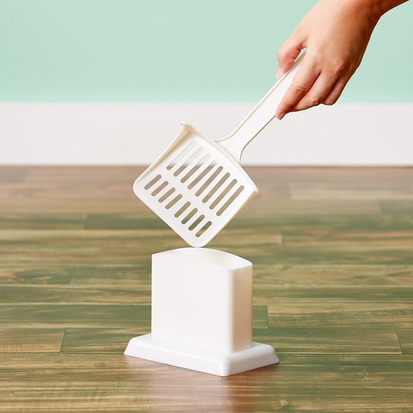 Show full view: Petmate Handy Stand Litter Scoop slide 3 of 5