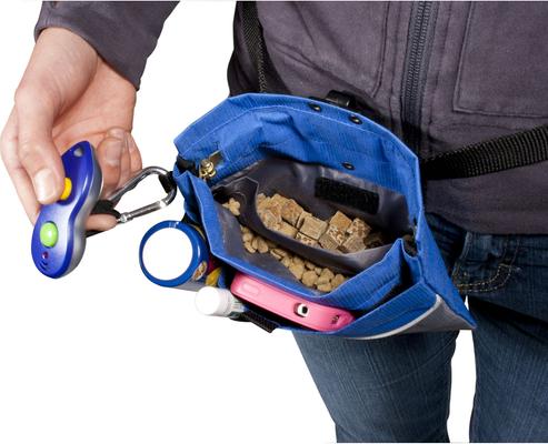 Show full view: PetSafe Mini Treat Pouch, Black slide 3 of 6