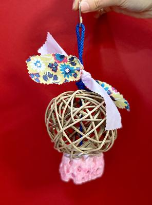 Show full view: Polly's Pet Products Busy Beak Balloon Bird Perch slide 2 of 4