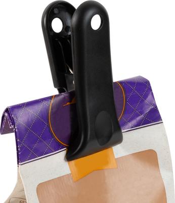 Show full view: Pounce + Fetch 2 in 1 Collapsible Pet Food Scoop with Detachable Bag Clip, 1 cup slide 7 of 10