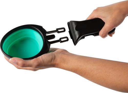 Show full view: Pounce + Fetch 2 in 1 Collapsible Pet Food Scoop with Detachable Bag Clip, 1 cup slide 9 of 10