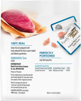 Show full view: Purina Fancy Feast Purely Natural Hand-Flaked Tuna Soft Cat Treat, 10 count slide 3 of 11