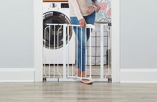 Show full view: Regalo Pet Products Easy Step Walk-Through Dog Gate, 30-in slide 3 of 6