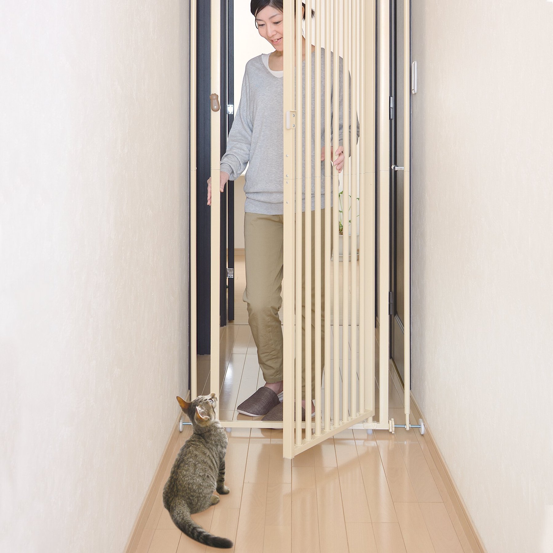 Richell Steel Cat Extra Tall Safety Gate, 70-in, Beige