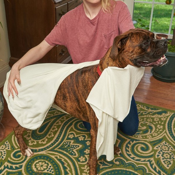 Show full view: Rinse Ace Microfiber Pet Towel slide 4 of 7