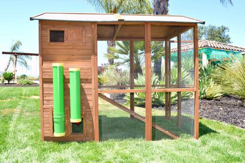 Show full view: Rugged Ranch Poultry Feeder slide 3 of 3