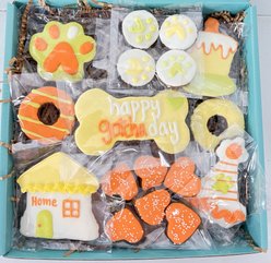 Snaks 5th Avenchew Happy Gotcha Day Box Dog Treats slide 2 of 4