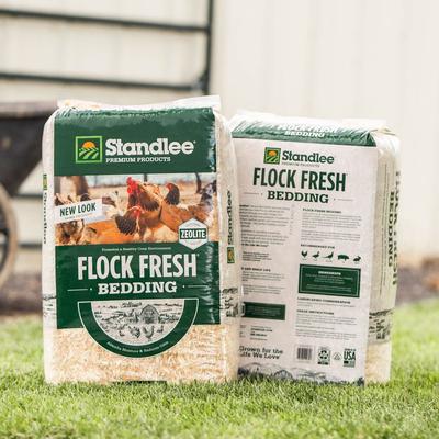Show full view: Standlee Flock Fresh Poultry Coop Bedding, 25-lb slide 8 of 10